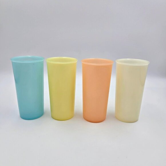 Tupperware Vintage Pastel Tumblers 117 Juice Cups Child Size Lot Of 4 Read - Picture 5 of 9